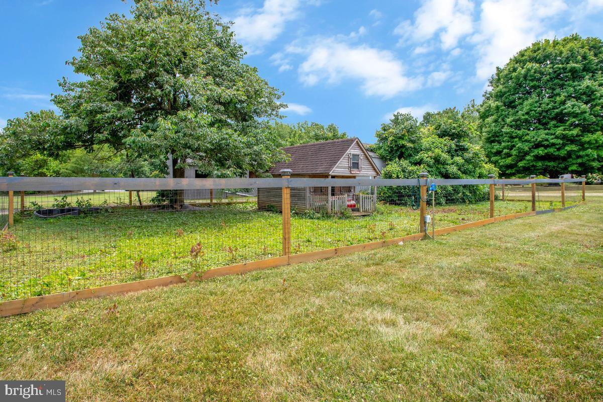 5 Jessie Rd, Harwood, MD, 20776, USA, 6 Bedrooms Bedrooms, ,5 BathroomsBathrooms,Residential,Pending,5 Jessie Rd,MDAA2147904