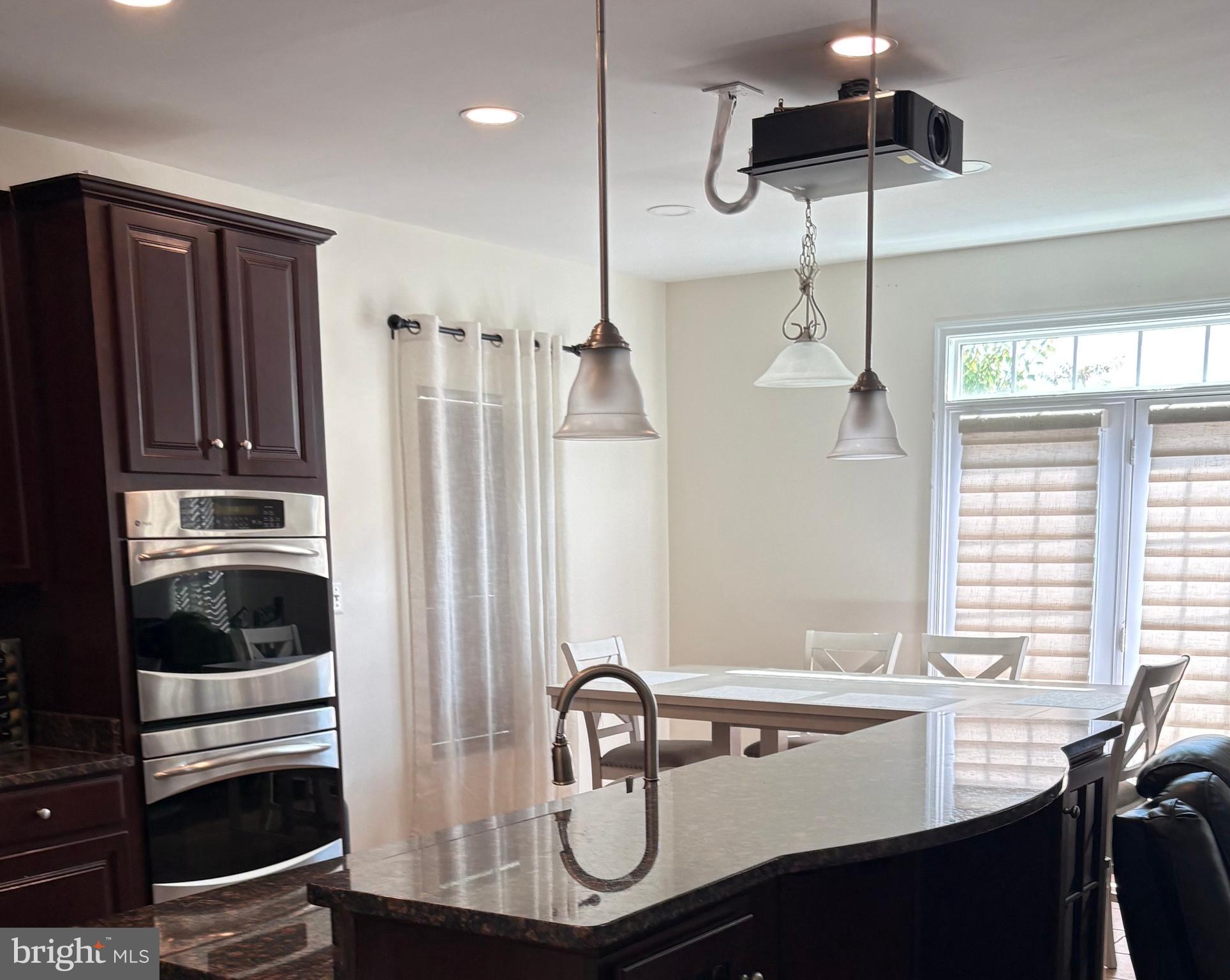 POTOMAC CLUB - Residential Lease