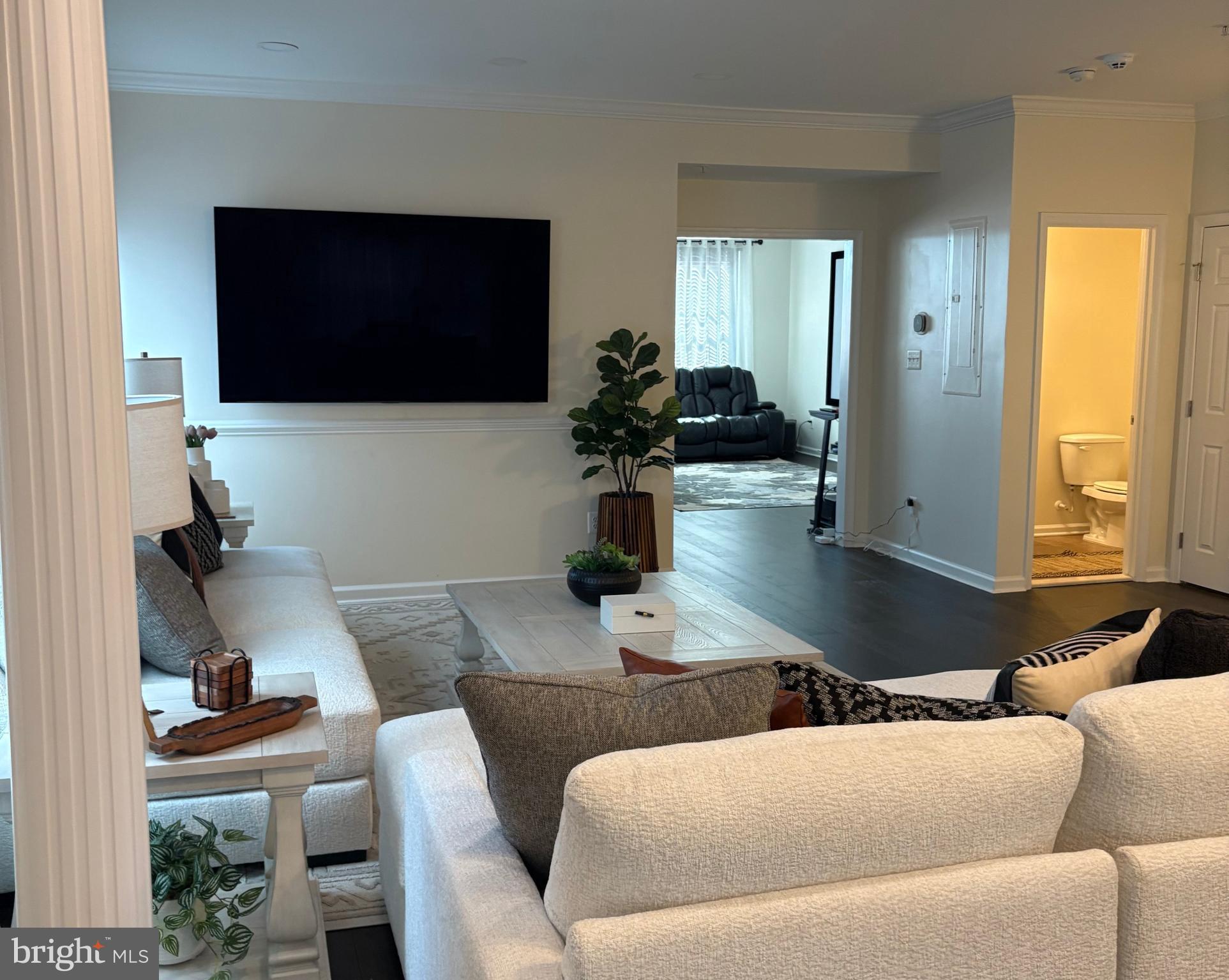 POTOMAC CLUB - Residential Lease