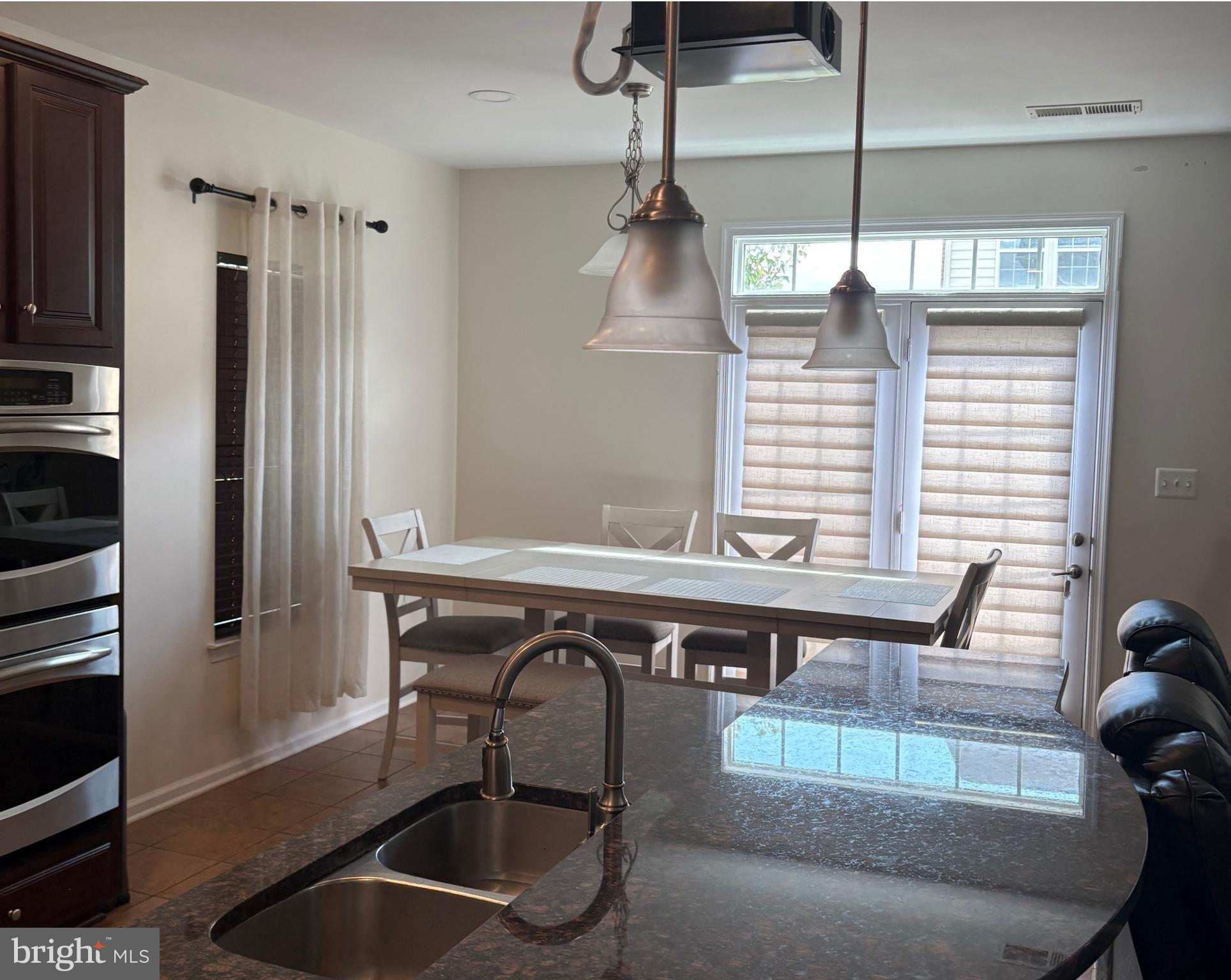 POTOMAC CLUB - Residential Lease