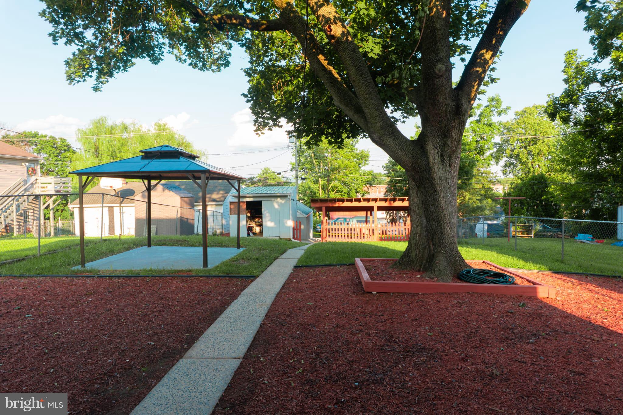 HAGERSTOWN - Residential