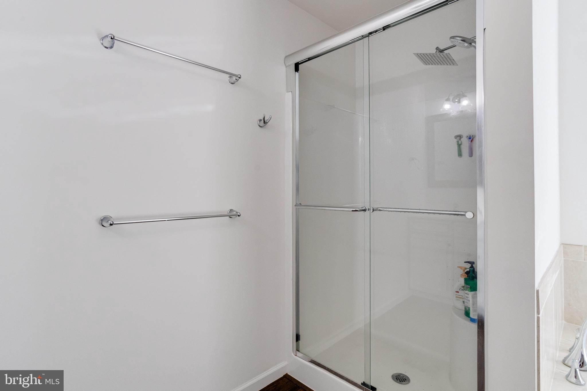 KENSINGTON - Residential