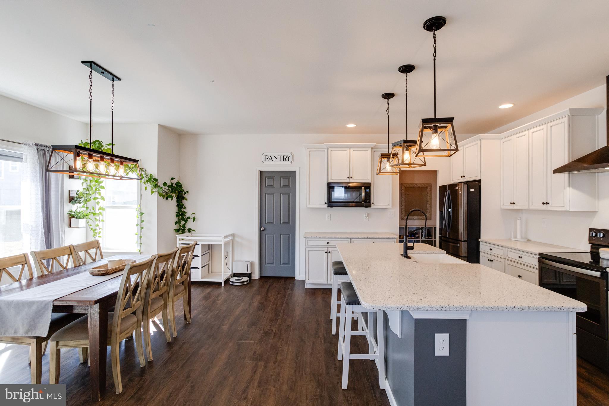 KENSINGTON - Residential