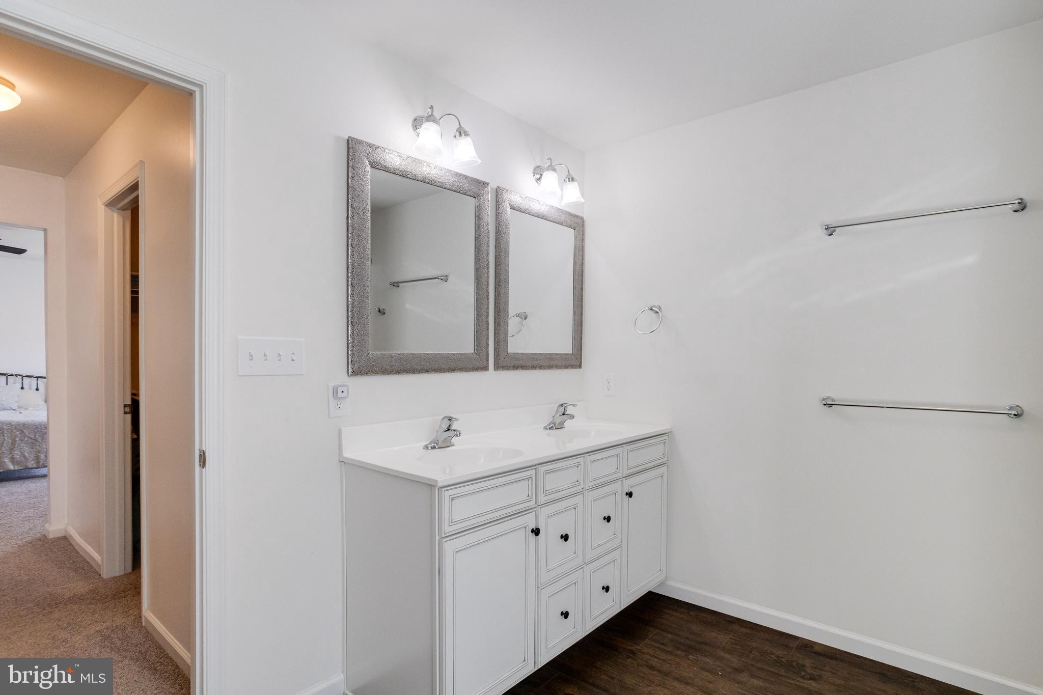 KENSINGTON - Residential