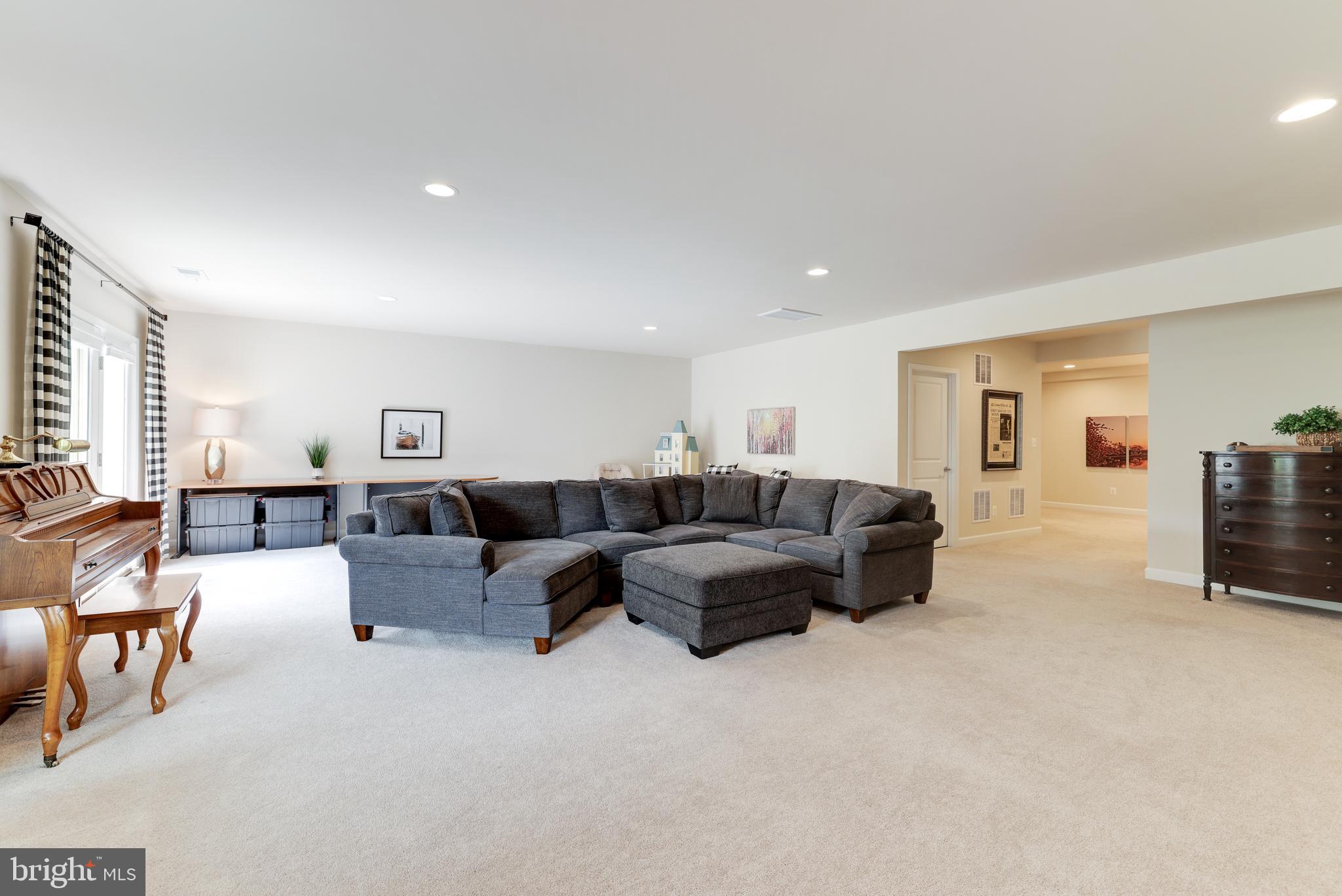 THE VISTAS AT LANSDOWNE - Residential