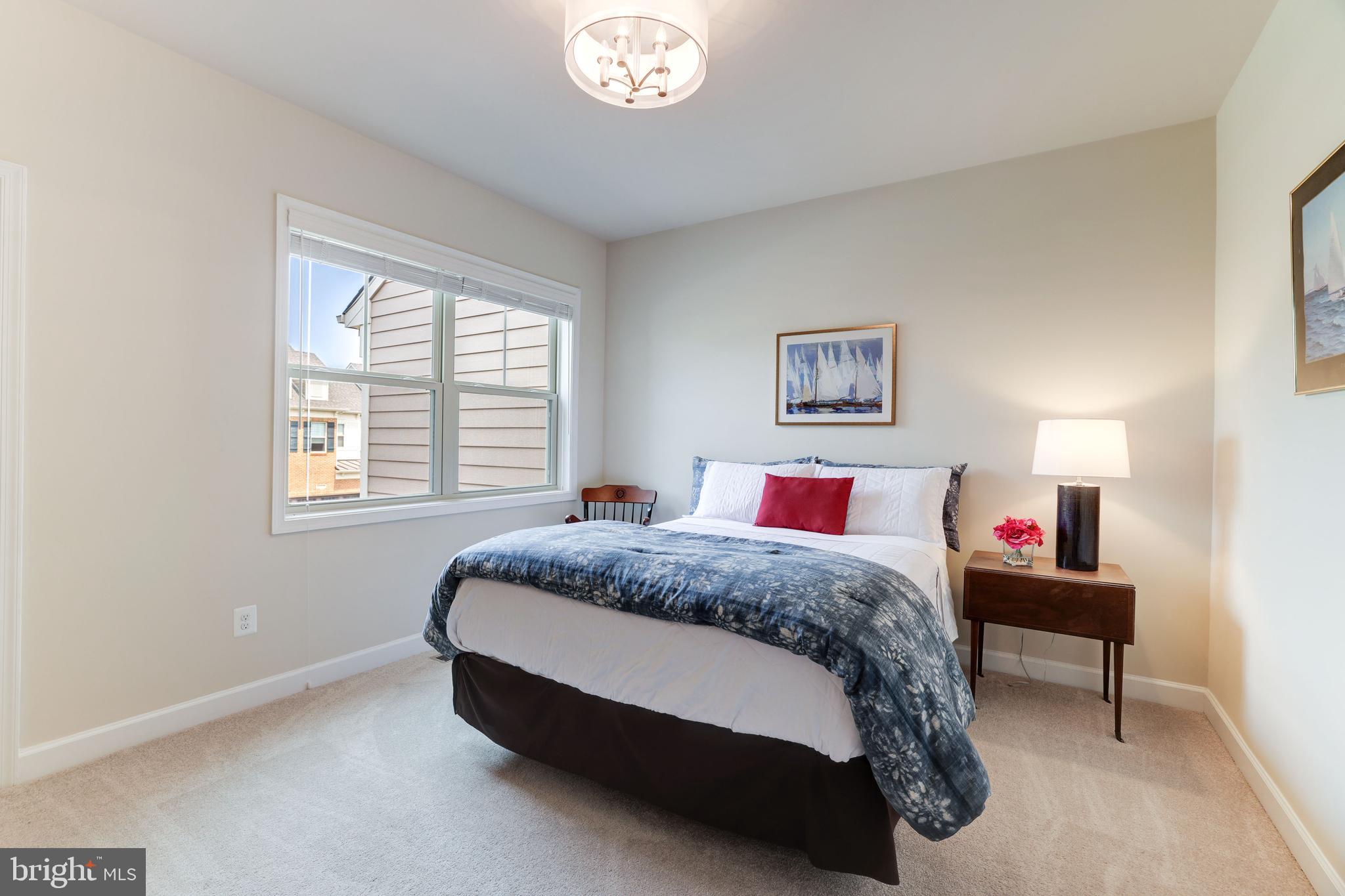 THE VISTAS AT LANSDOWNE - Residential