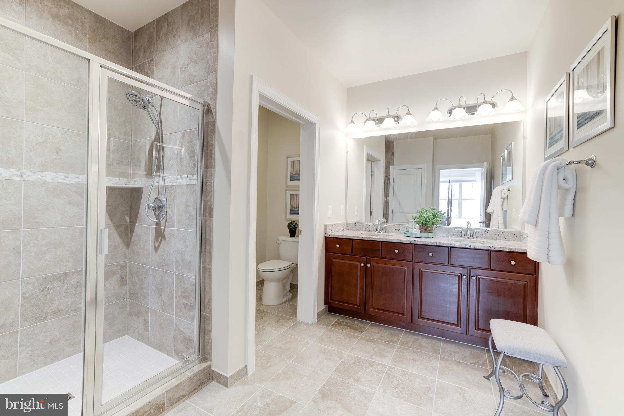 THE VISTAS AT LANSDOWNE - Residential