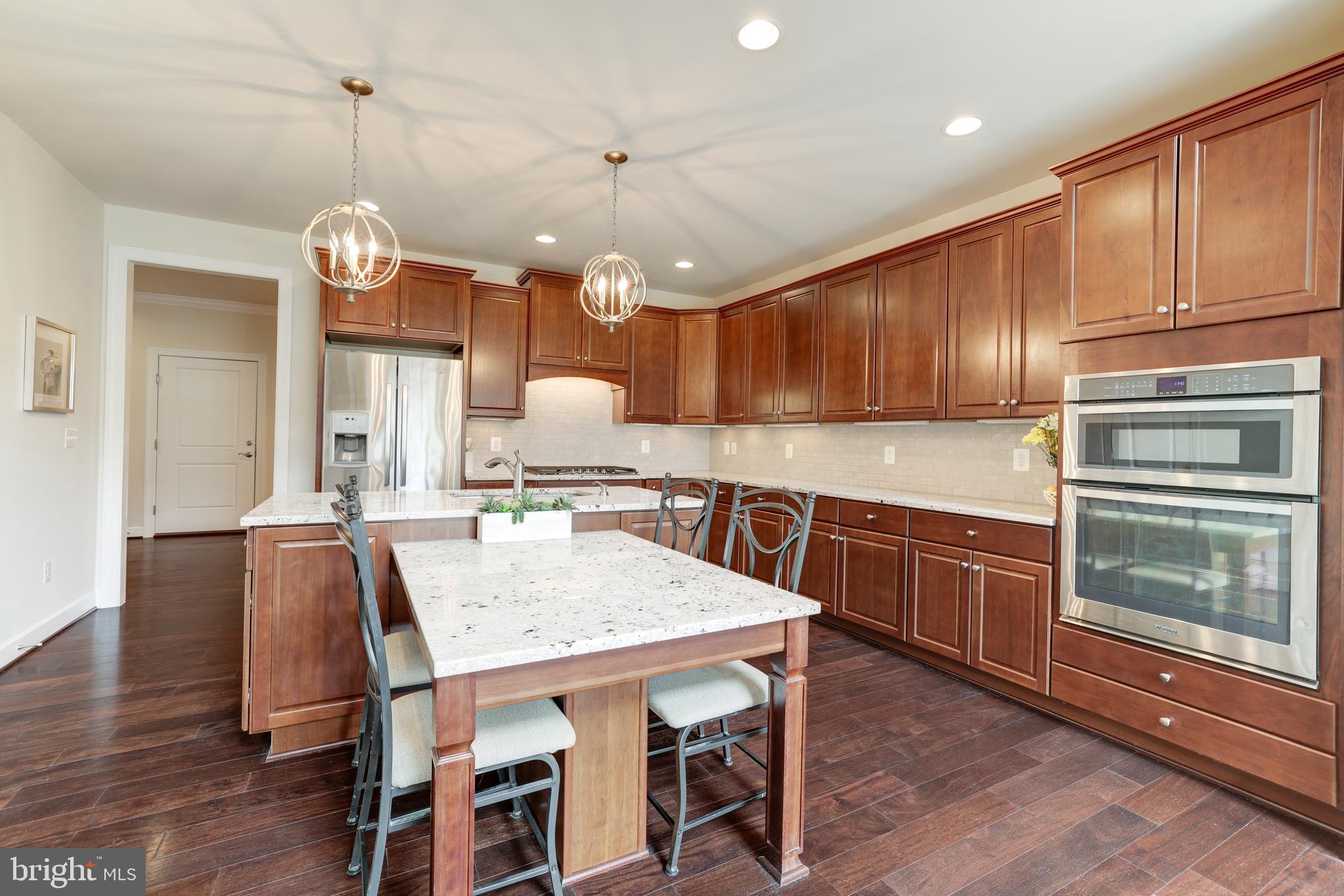 THE VISTAS AT LANSDOWNE - Residential