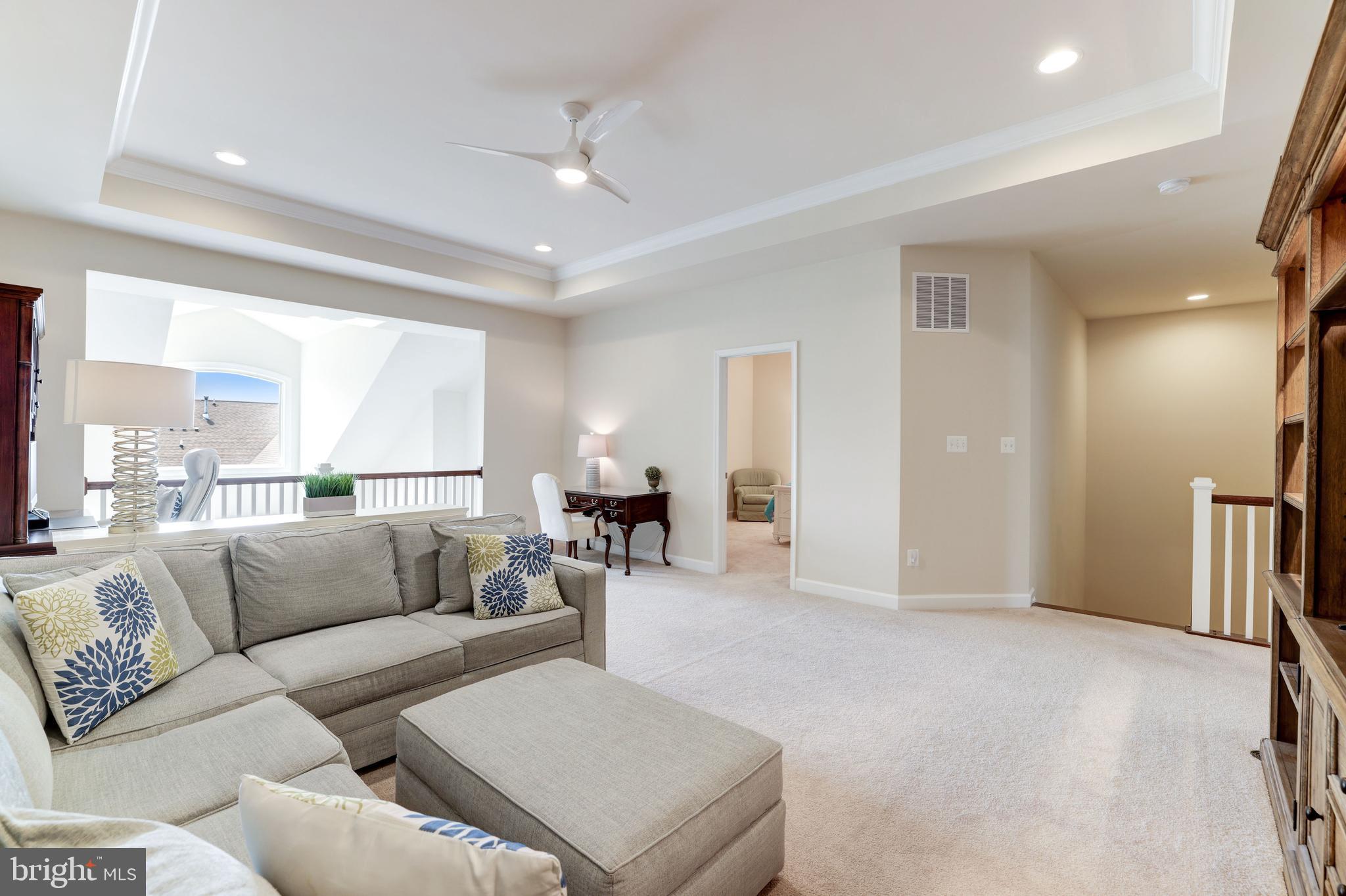 THE VISTAS AT LANSDOWNE - Residential