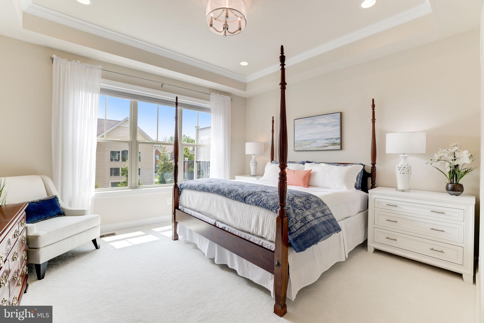 THE VISTAS AT LANSDOWNE - Residential