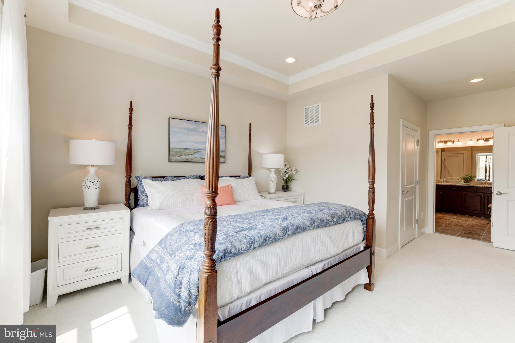 THE VISTAS AT LANSDOWNE - Residential