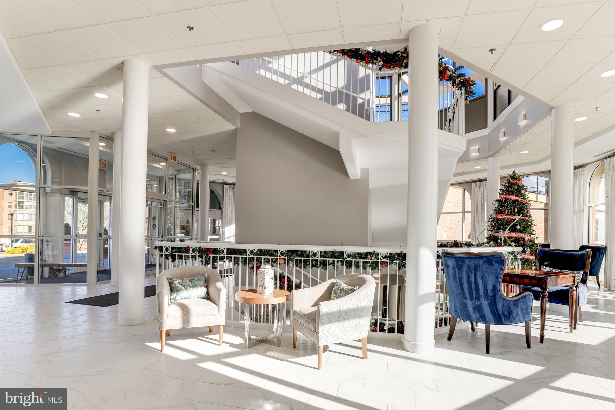 THE VISTAS AT LANSDOWNE - Residential