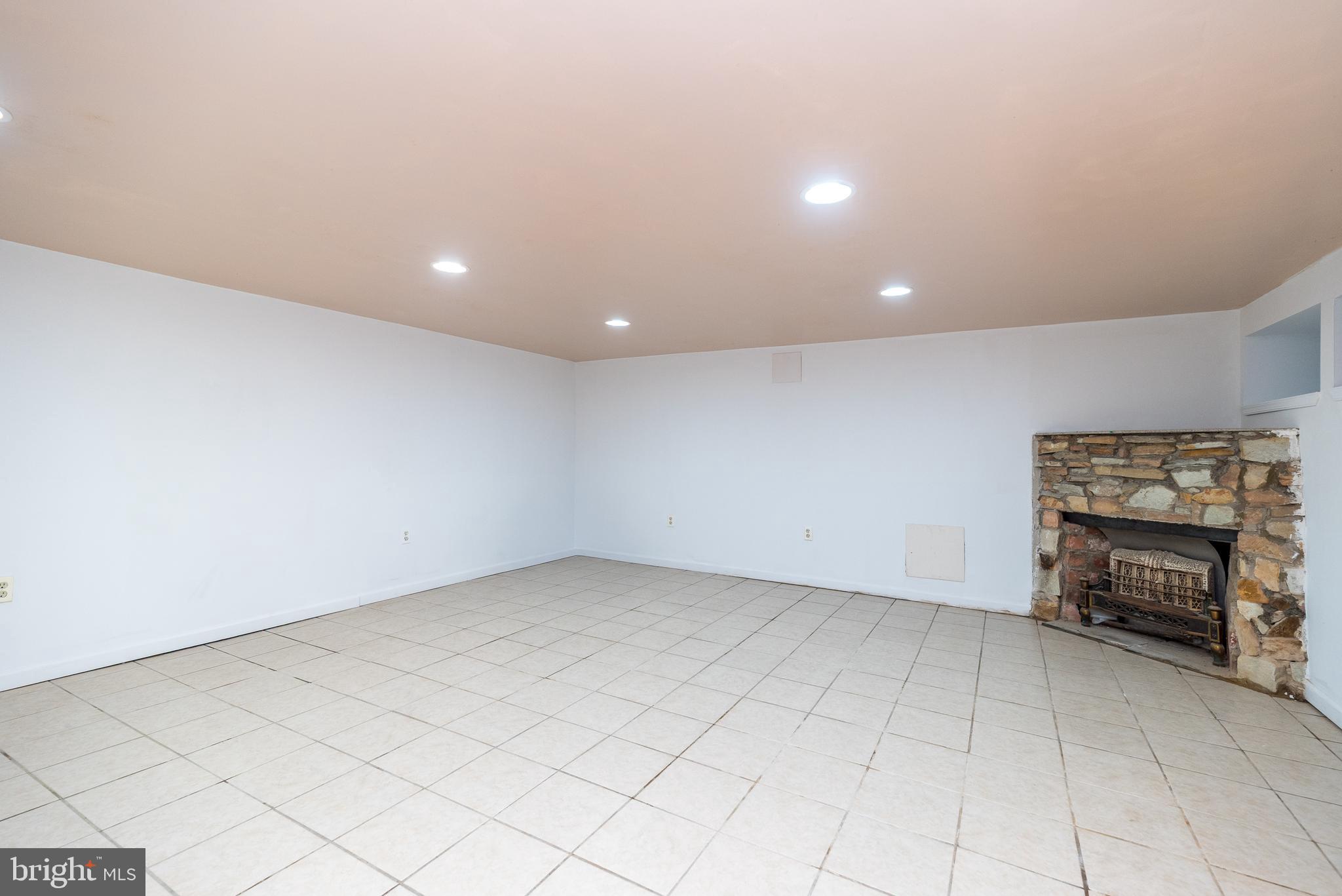 RHAWNHURST - Residential