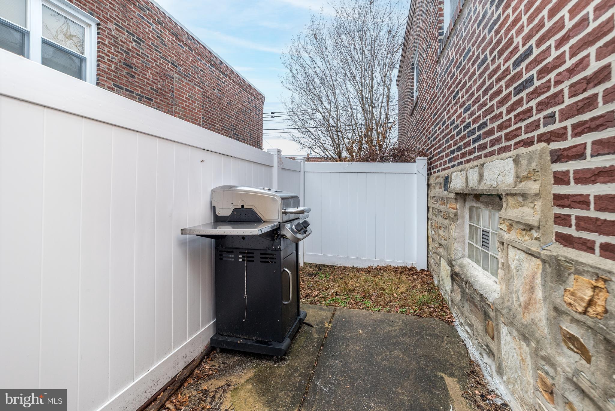 RHAWNHURST - Residential