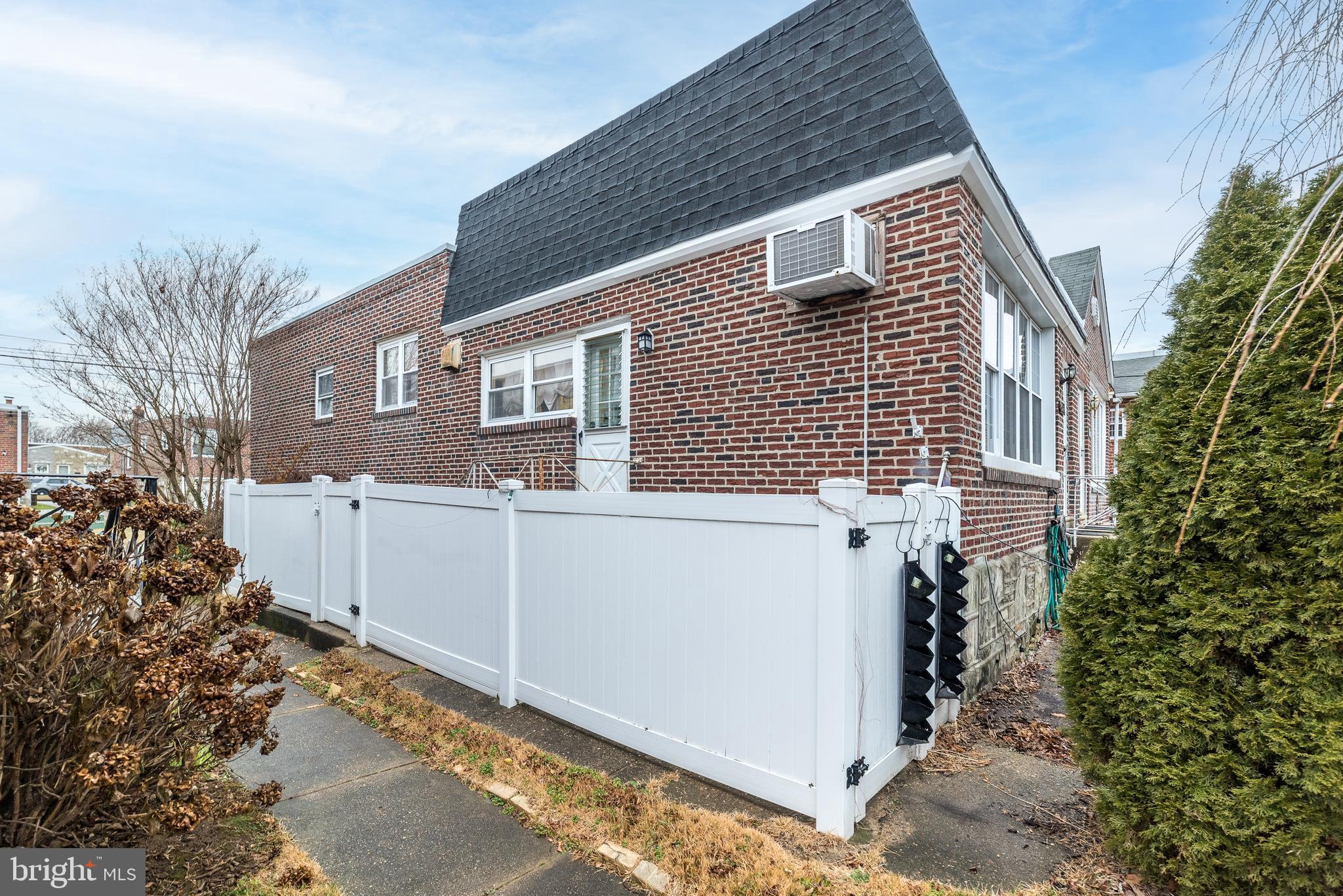 RHAWNHURST - Residential