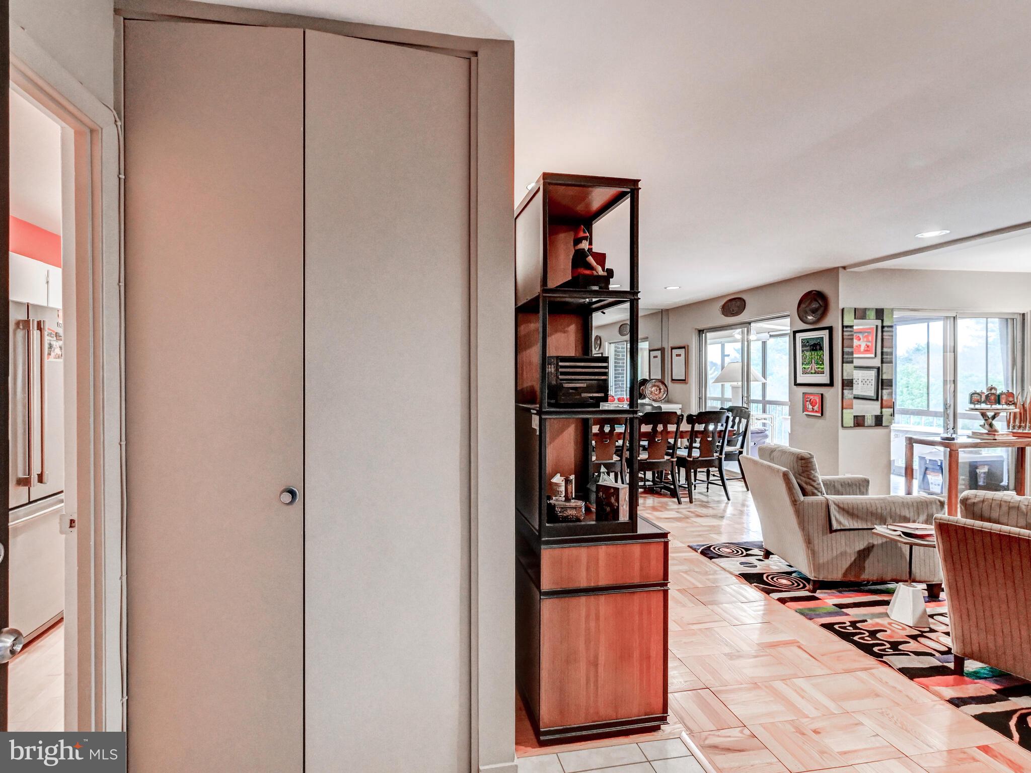 23 STONEHENGE CIRCLE 23-12