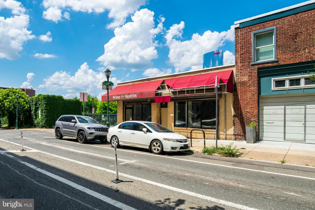 FITLER SQUARE - Commercial Lease