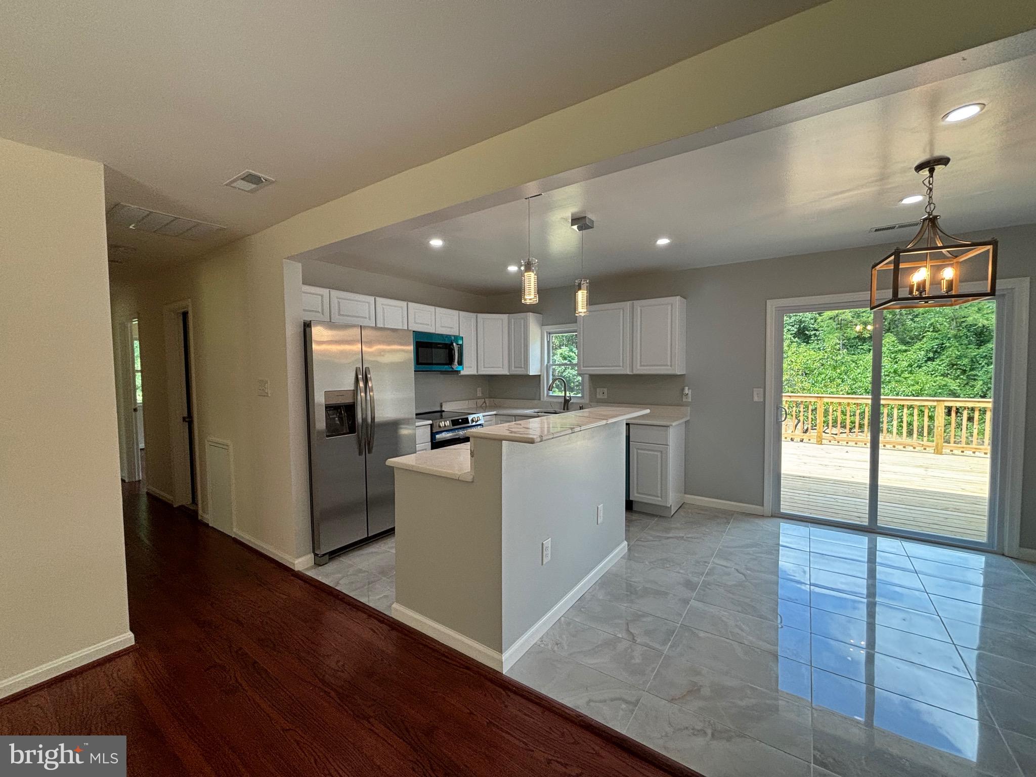 JONES VIEW - Residential