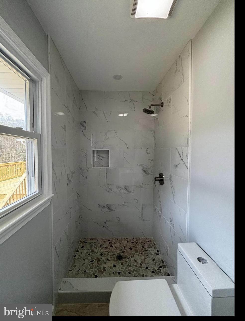 JONES VIEW - Residential