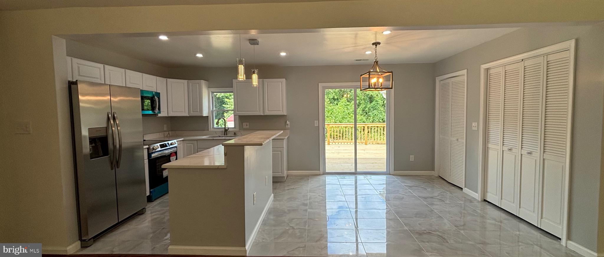 JONES VIEW - Residential