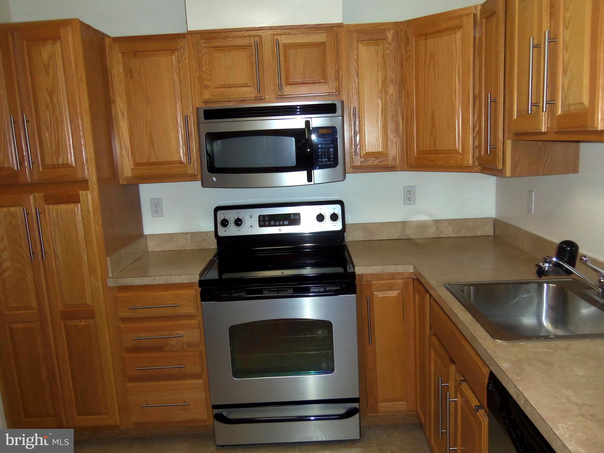LEISURE WORLD - Residential