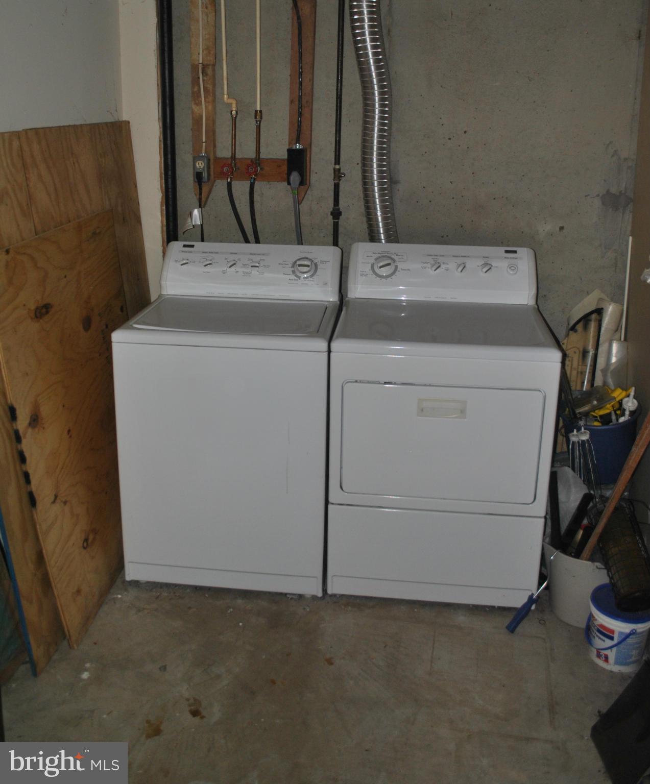 WOODSTONE - Residential Lease