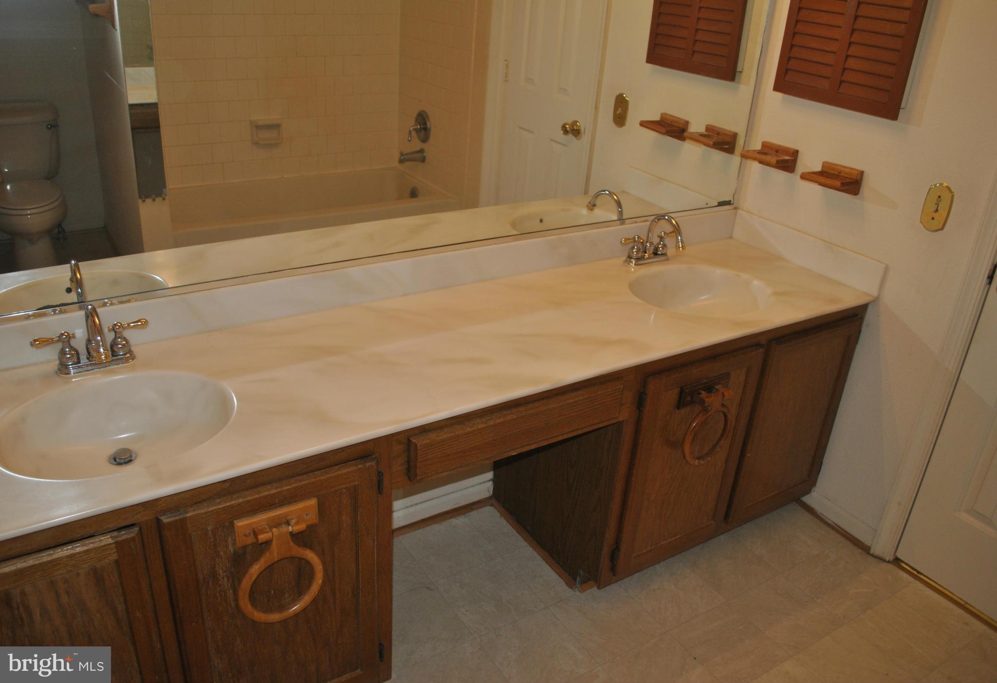 WOODSTONE - Residential Lease