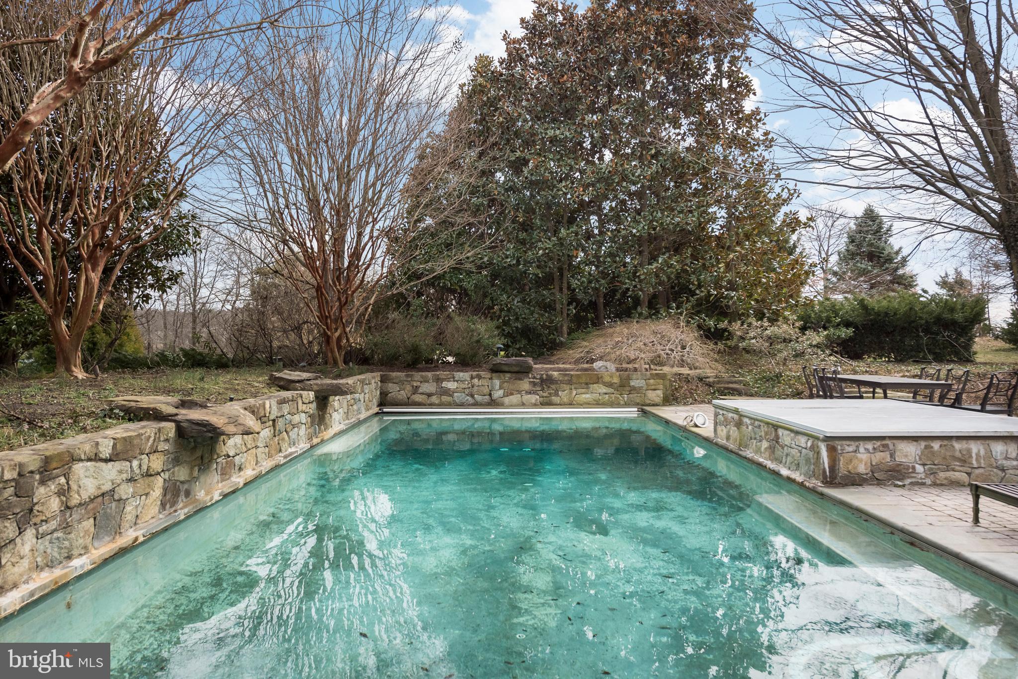 MELVIN POINT - Residential