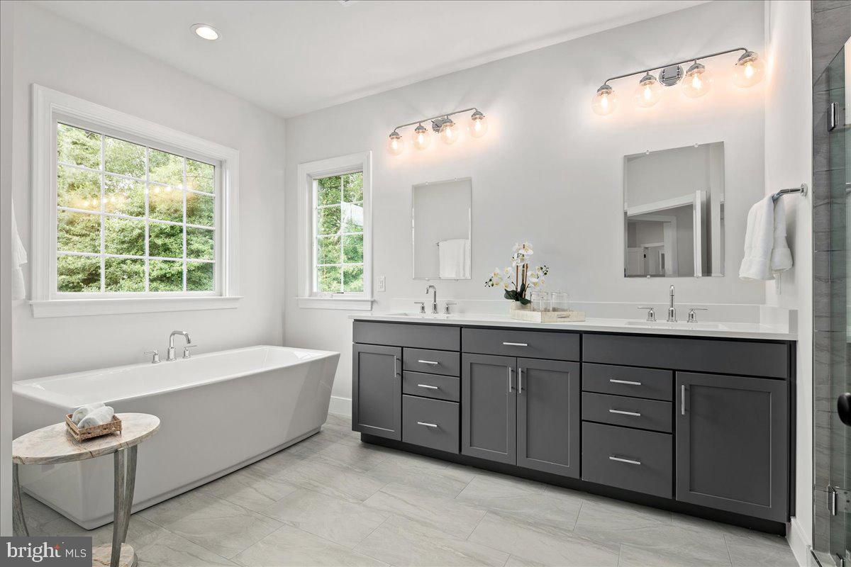 OAKWOOD - Residential