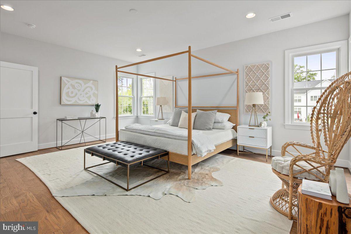 OAKWOOD - Residential