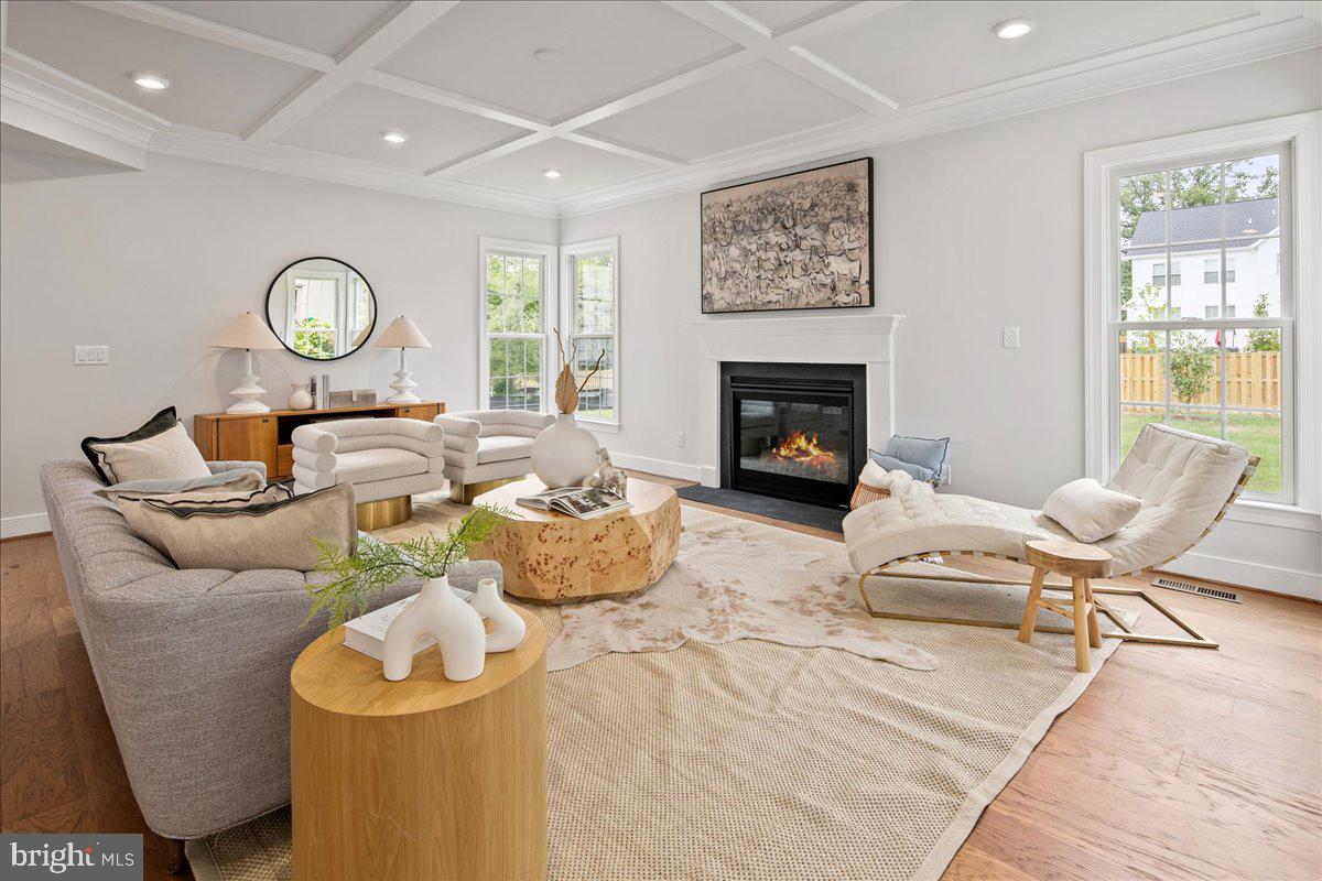 OAKWOOD - Residential