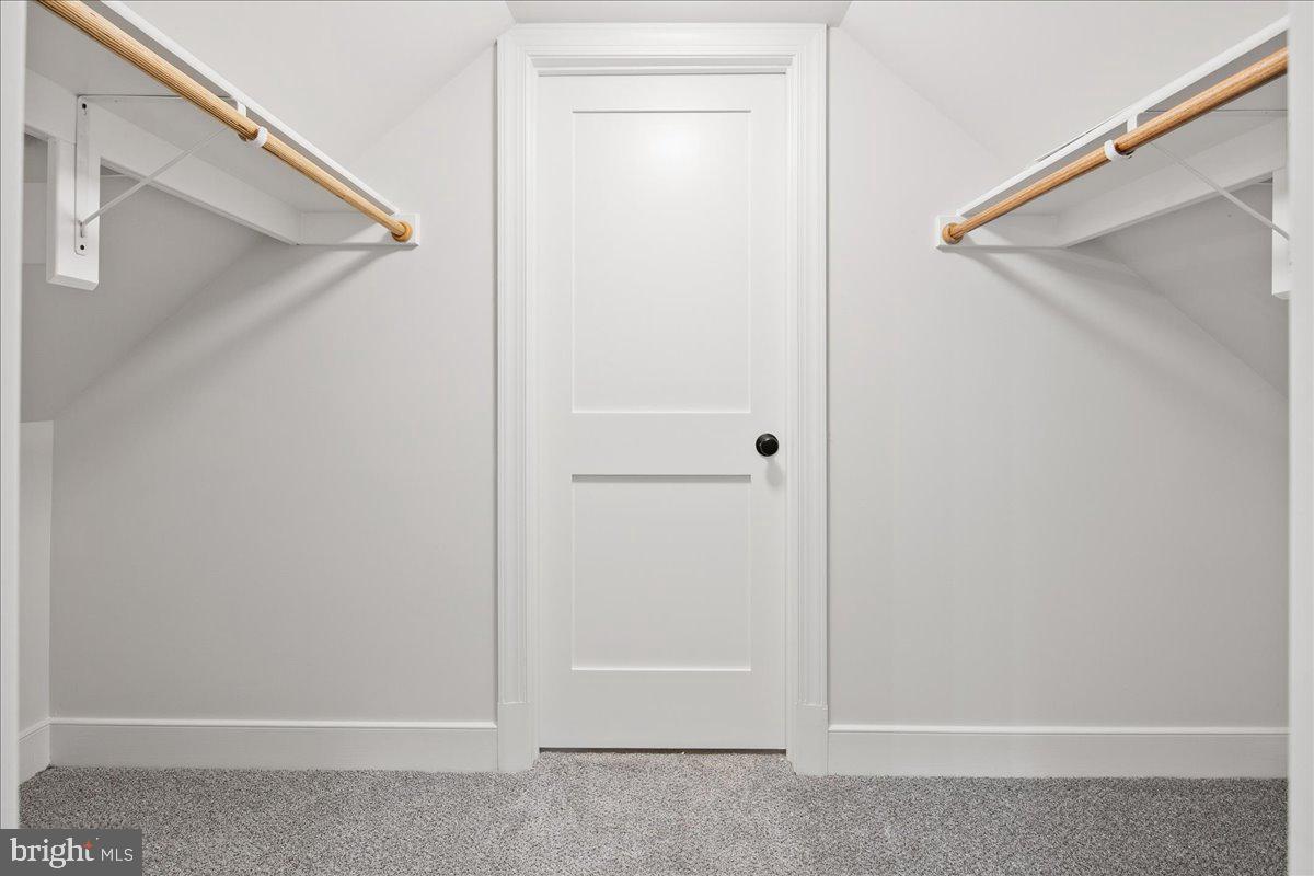 OAKWOOD - Residential