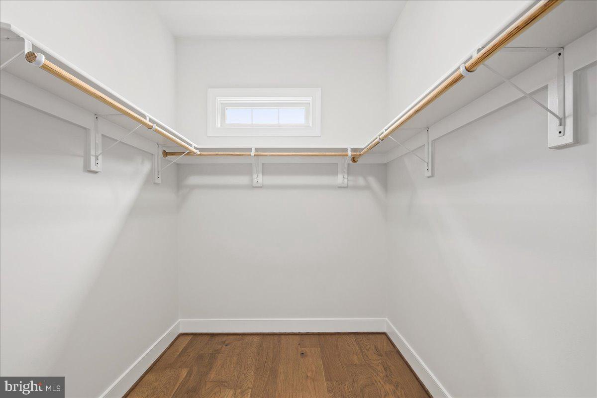 OAKWOOD - Residential