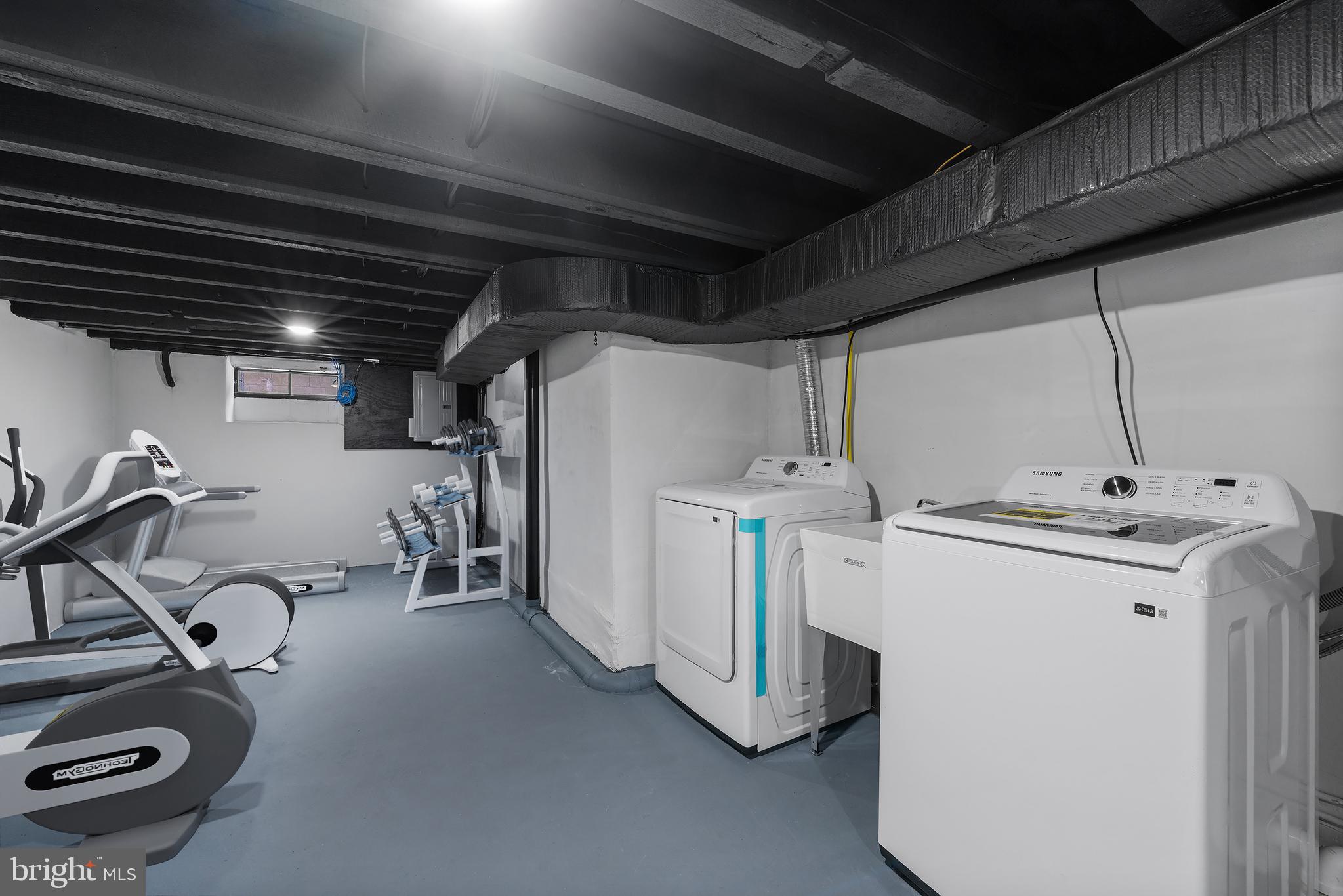 GIRARD ESTATES - Residential