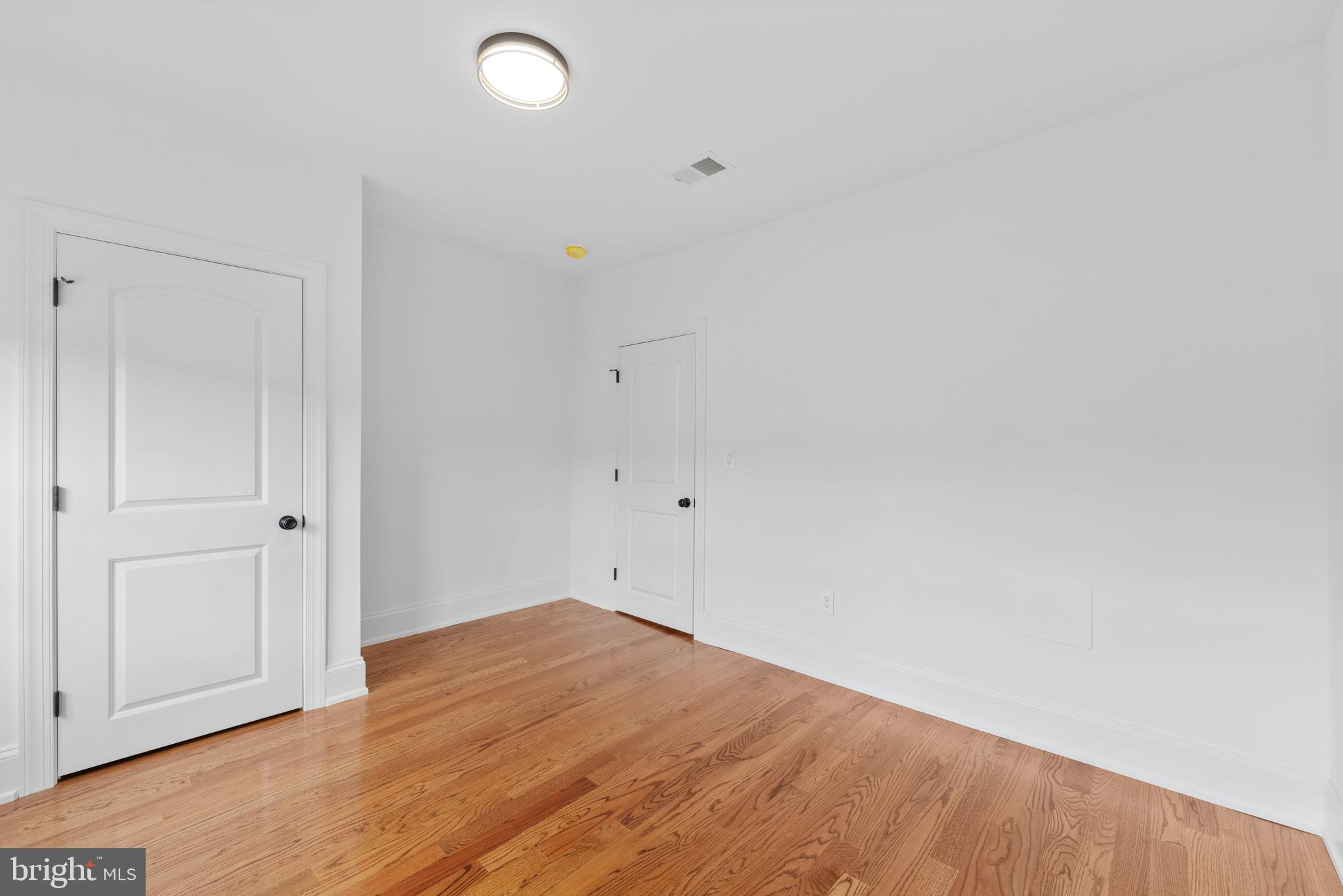 GIRARD ESTATES - Residential