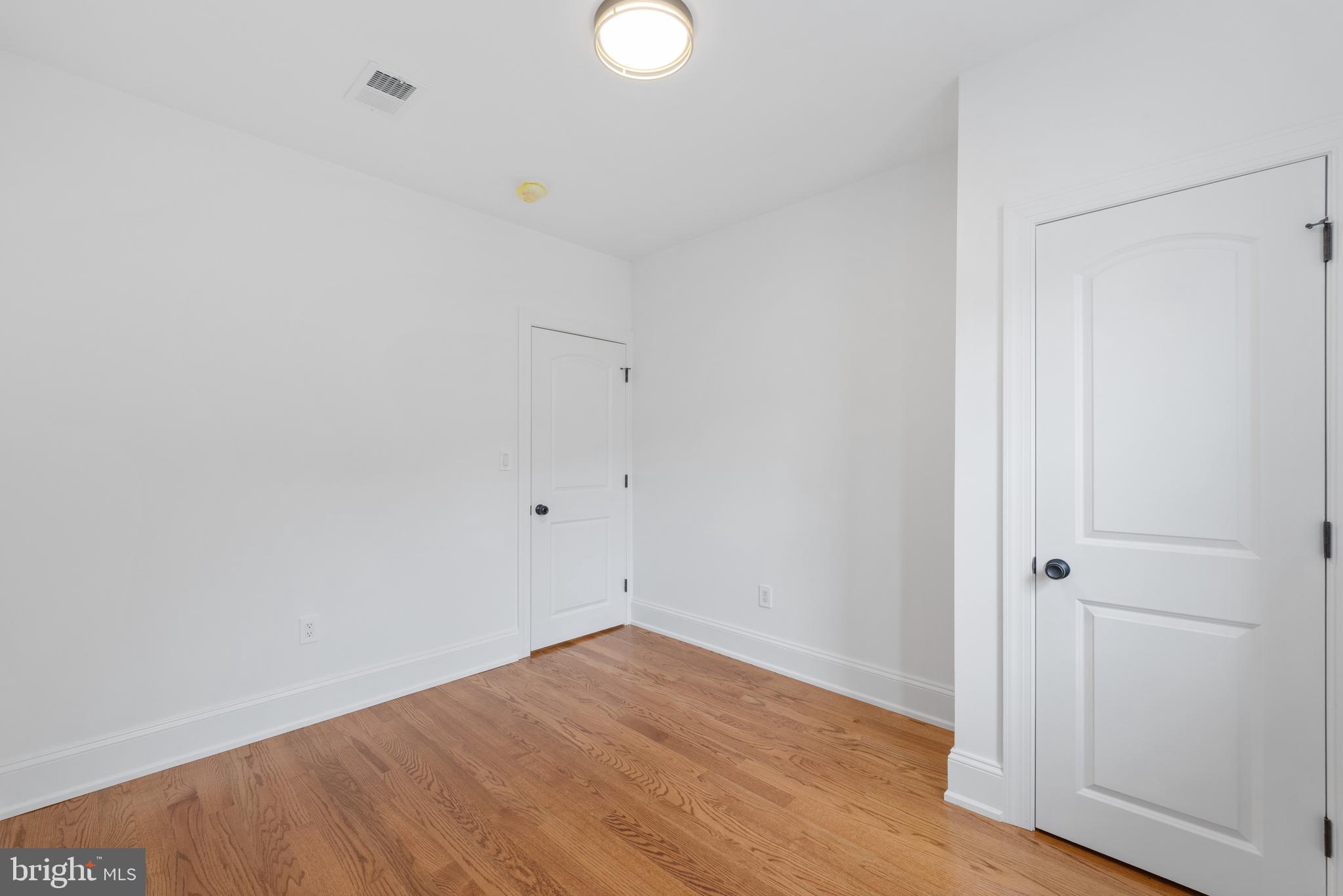 GIRARD ESTATES - Residential