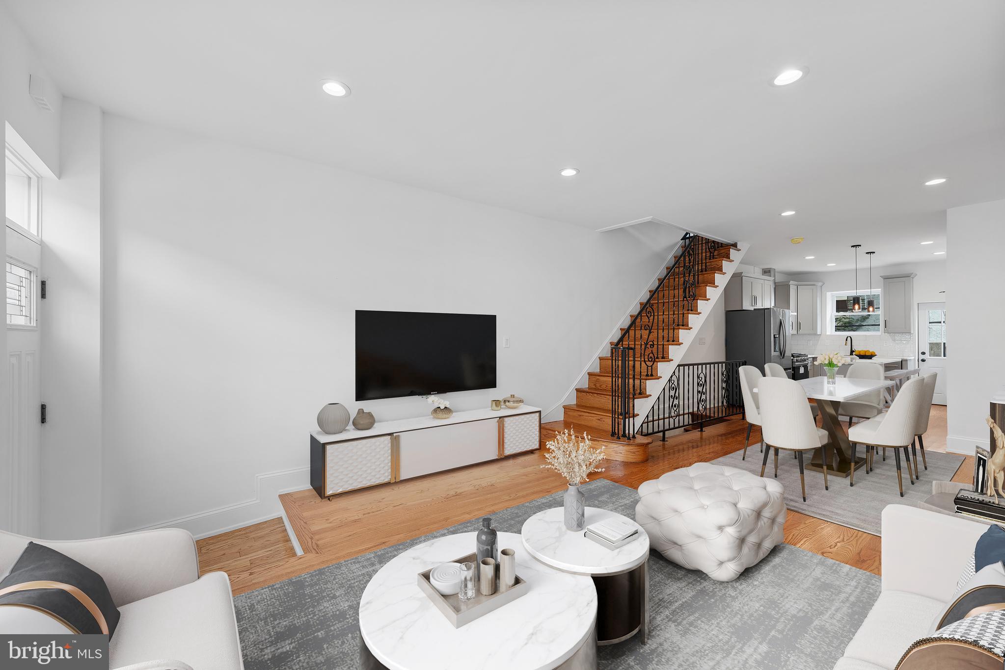 GIRARD ESTATES - Residential