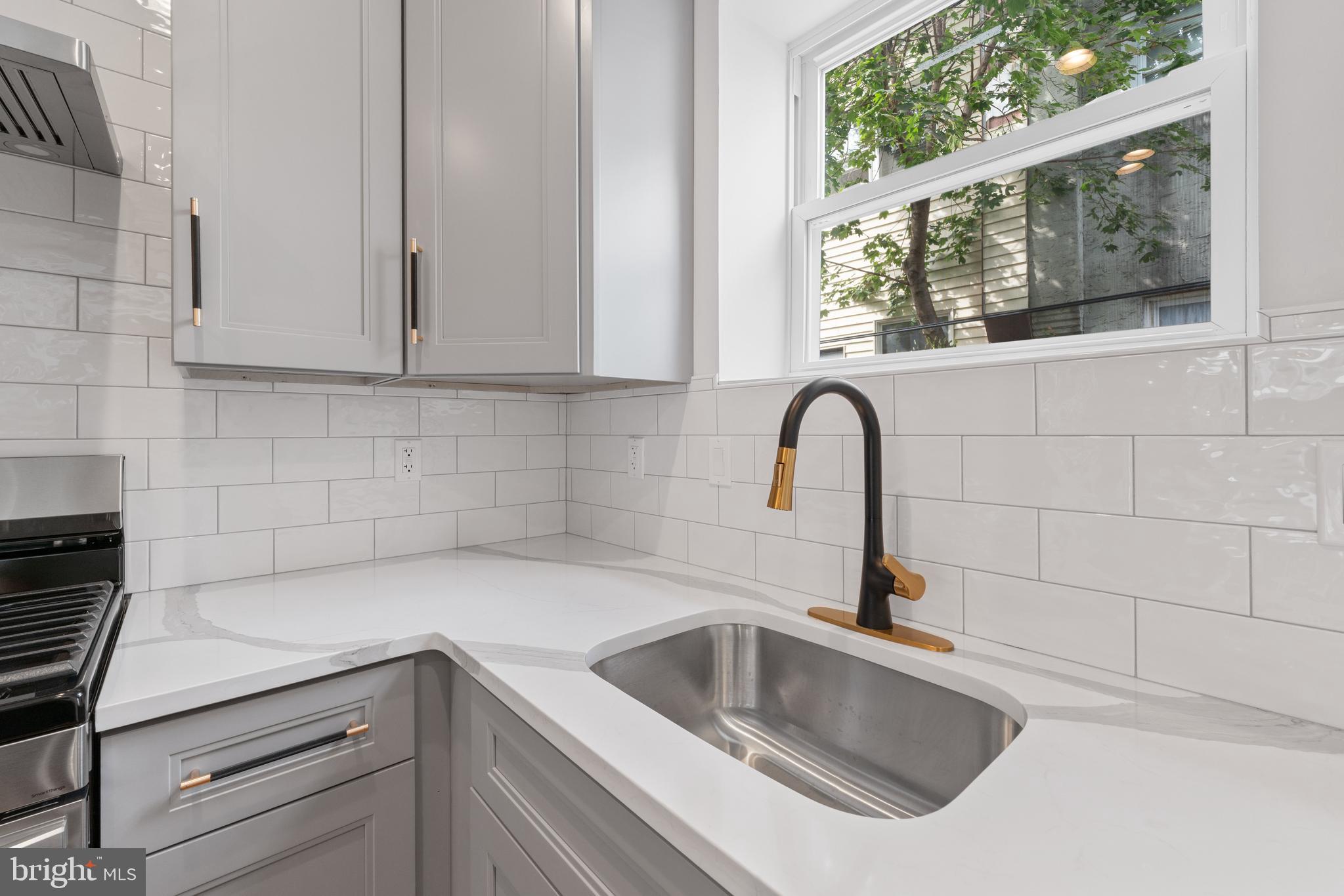 GIRARD ESTATES - Residential