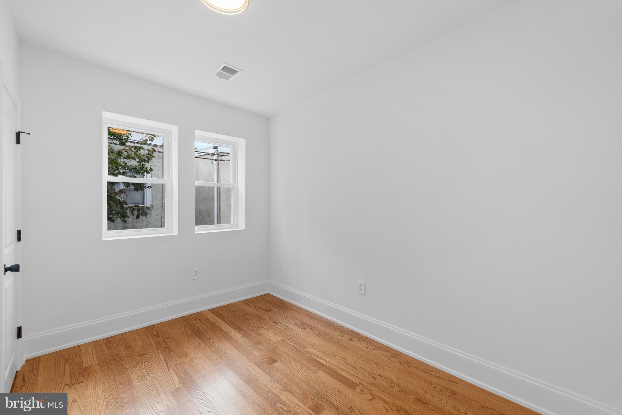 GIRARD ESTATES - Residential