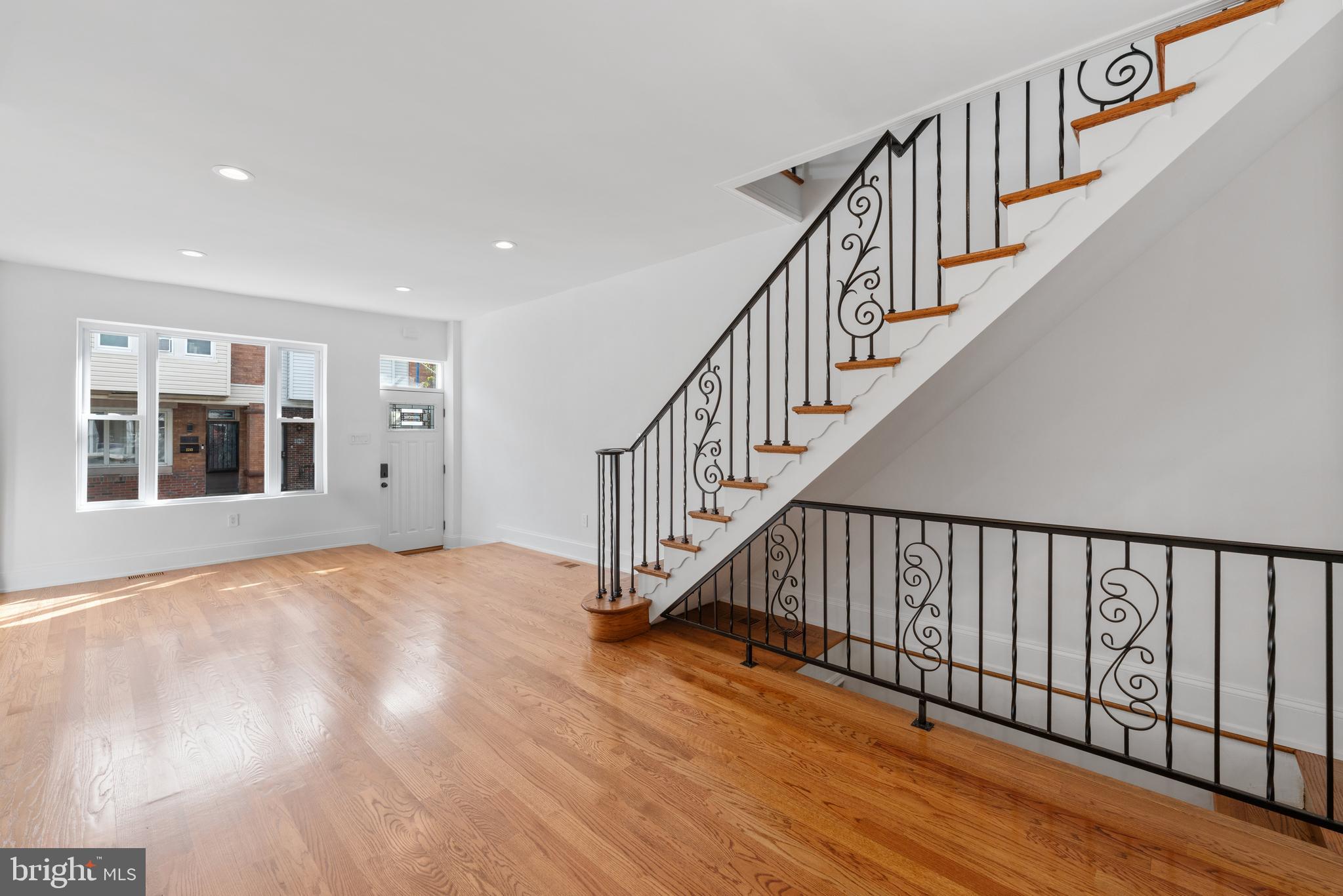 GIRARD ESTATES - Residential