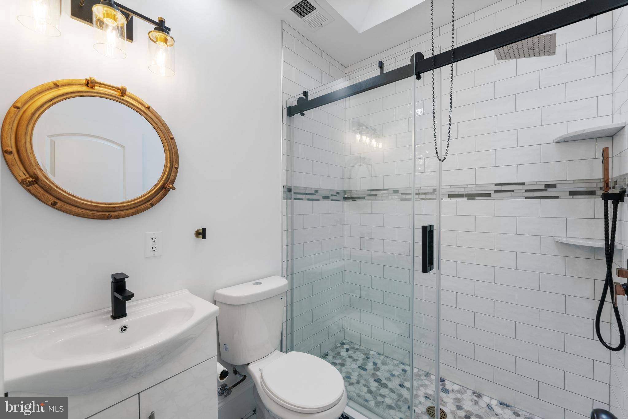 GIRARD ESTATES - Residential