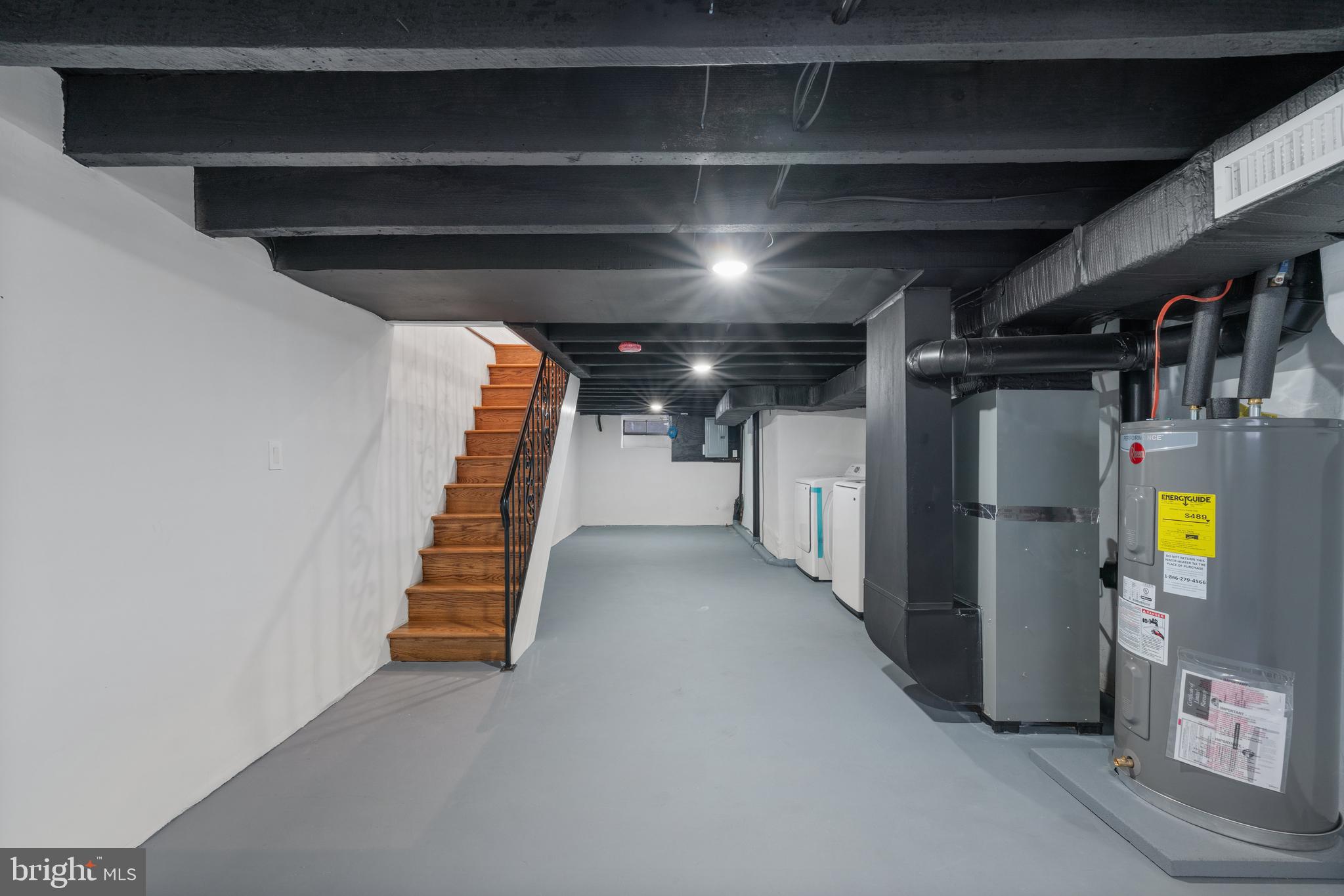 GIRARD ESTATES - Residential