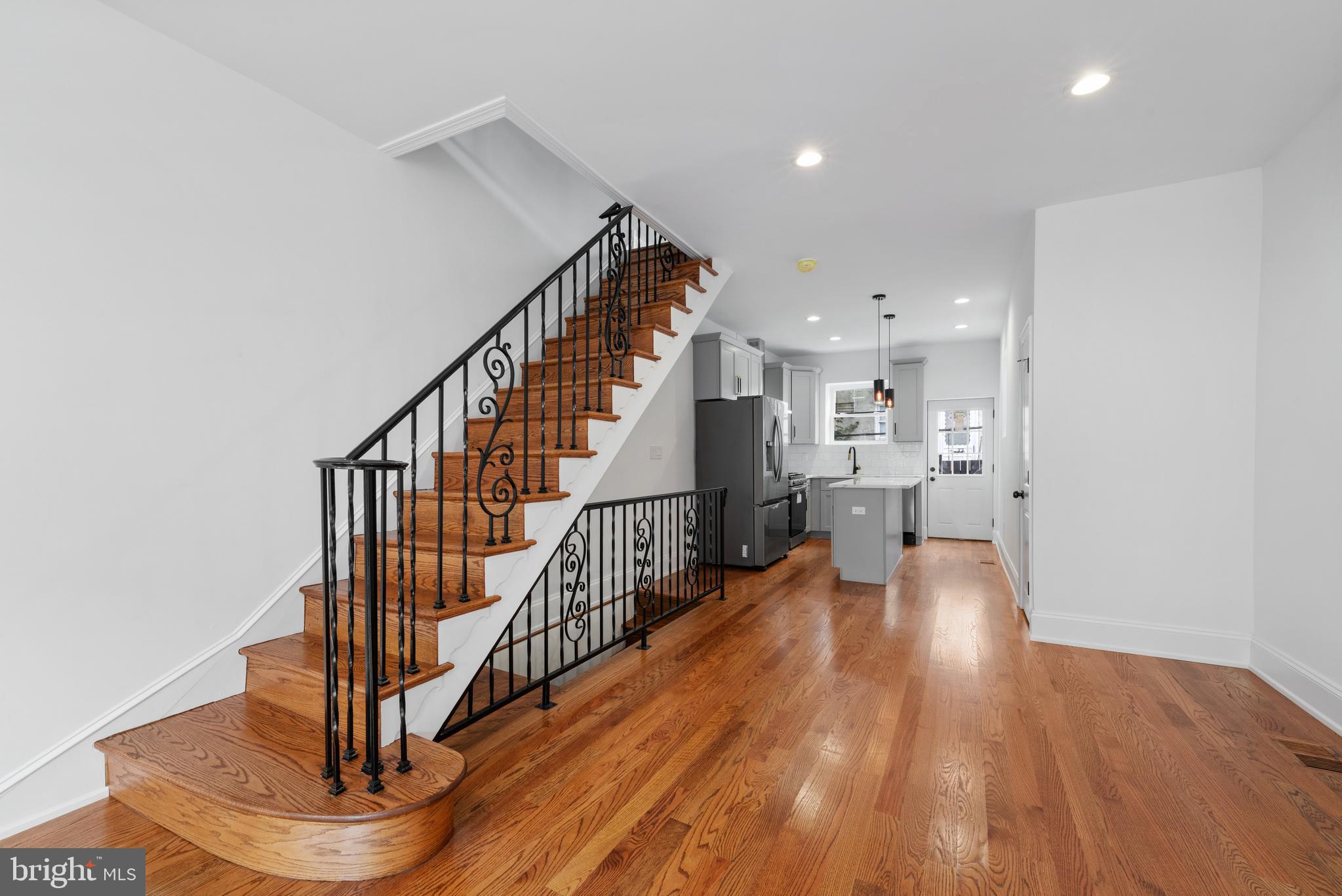 GIRARD ESTATES - Residential