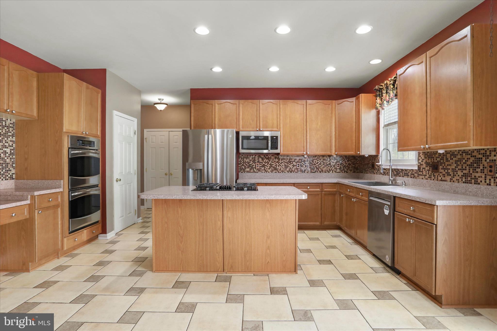 MCCAULEY CROSSING - Residential