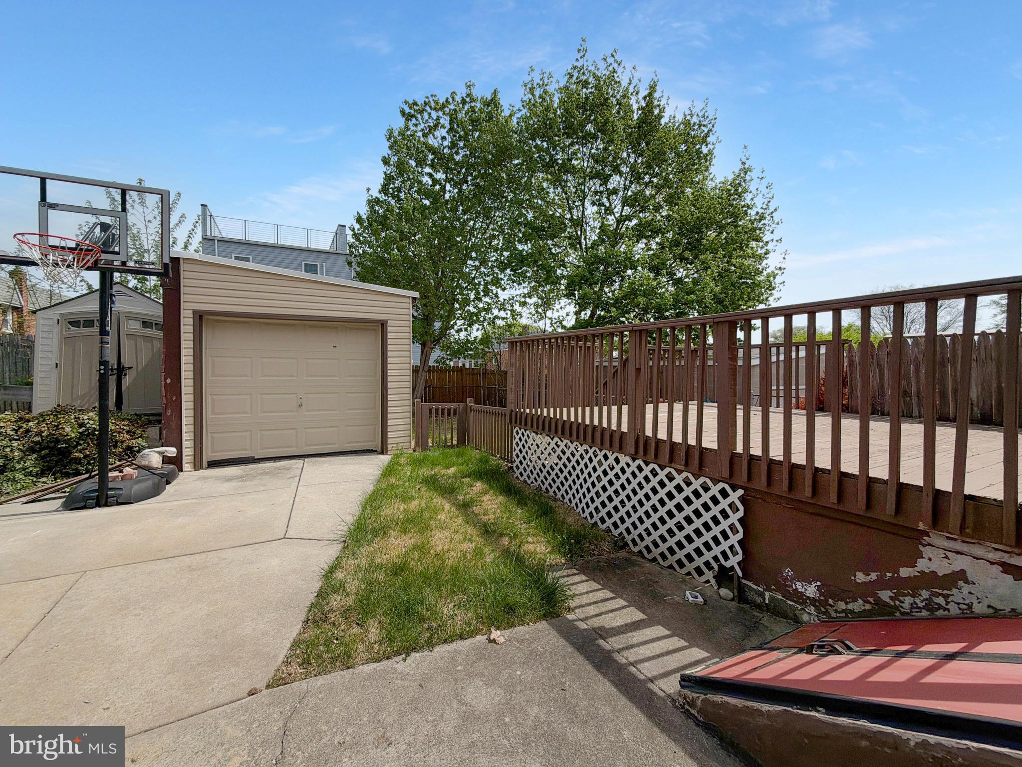 LLANERCH - Residential