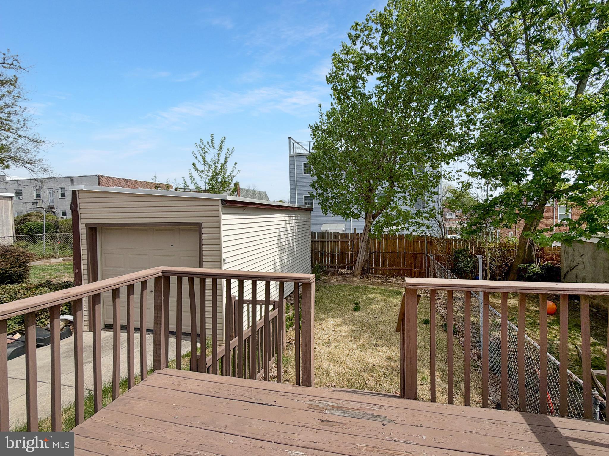 LLANERCH - Residential