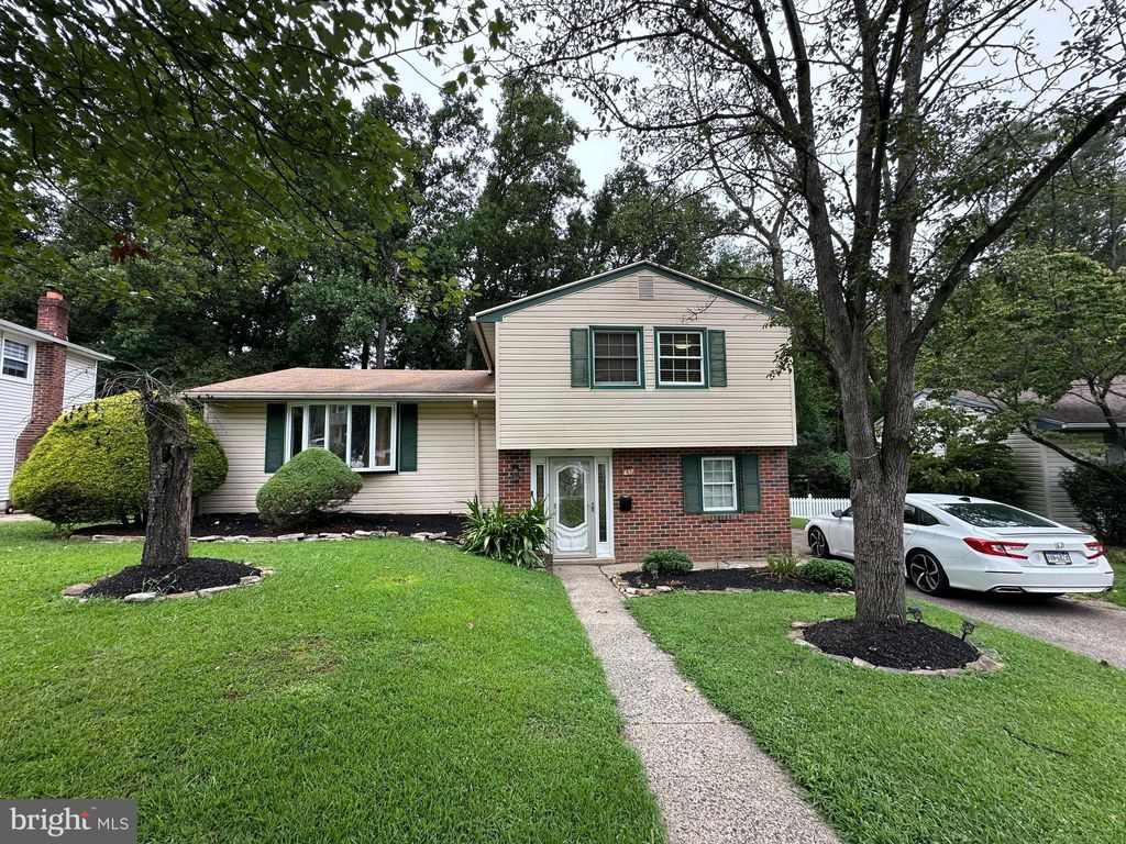 Photo of 637 Charette Road, PHILADELPHIA, PA 19115 (MLS # PAPH2536596)