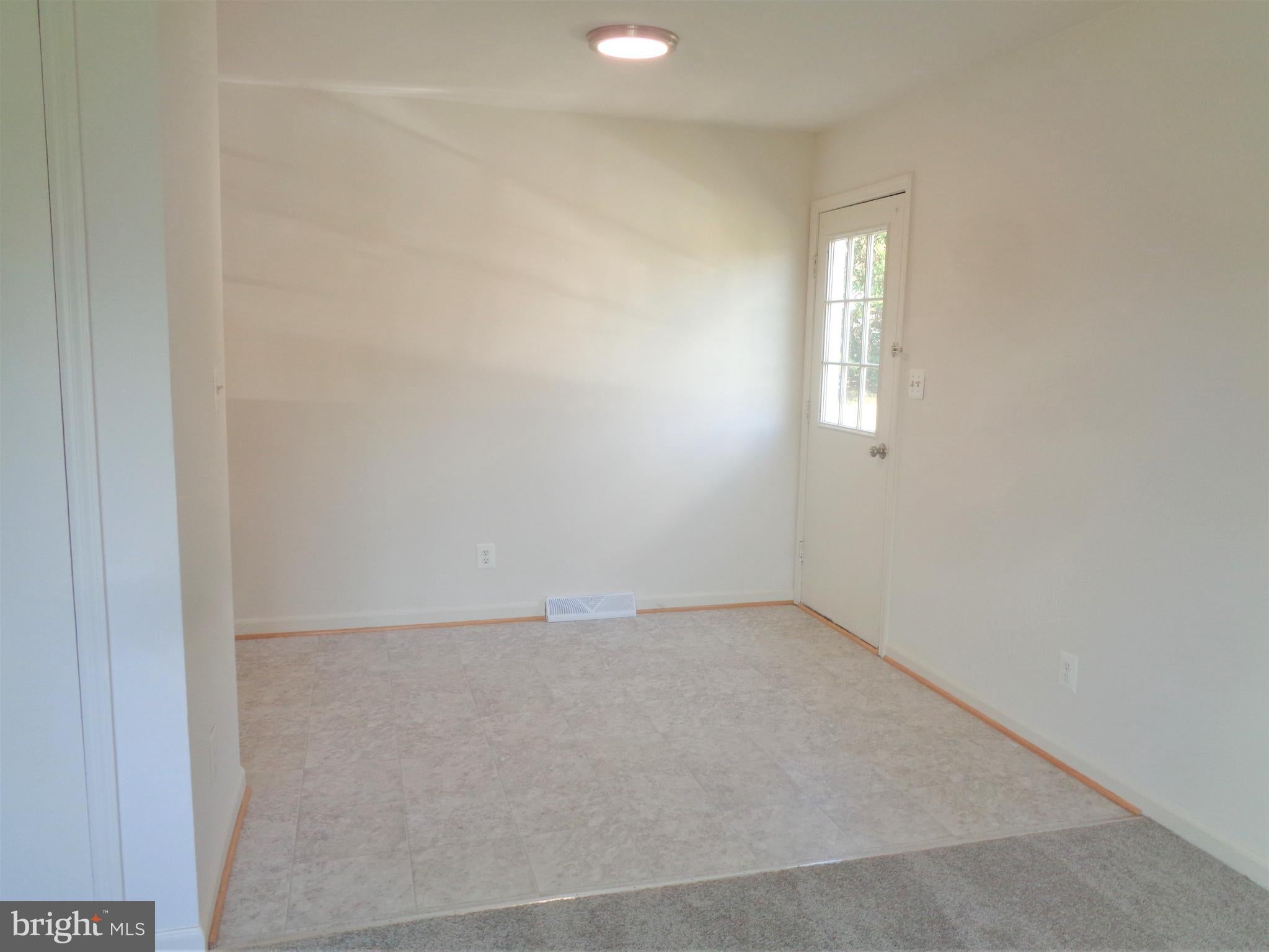 1807 MEADOW DRIVE