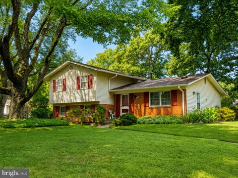 Homes For Sale - 8308 Mcneil Street<br/> VIENNA, VA 22180
