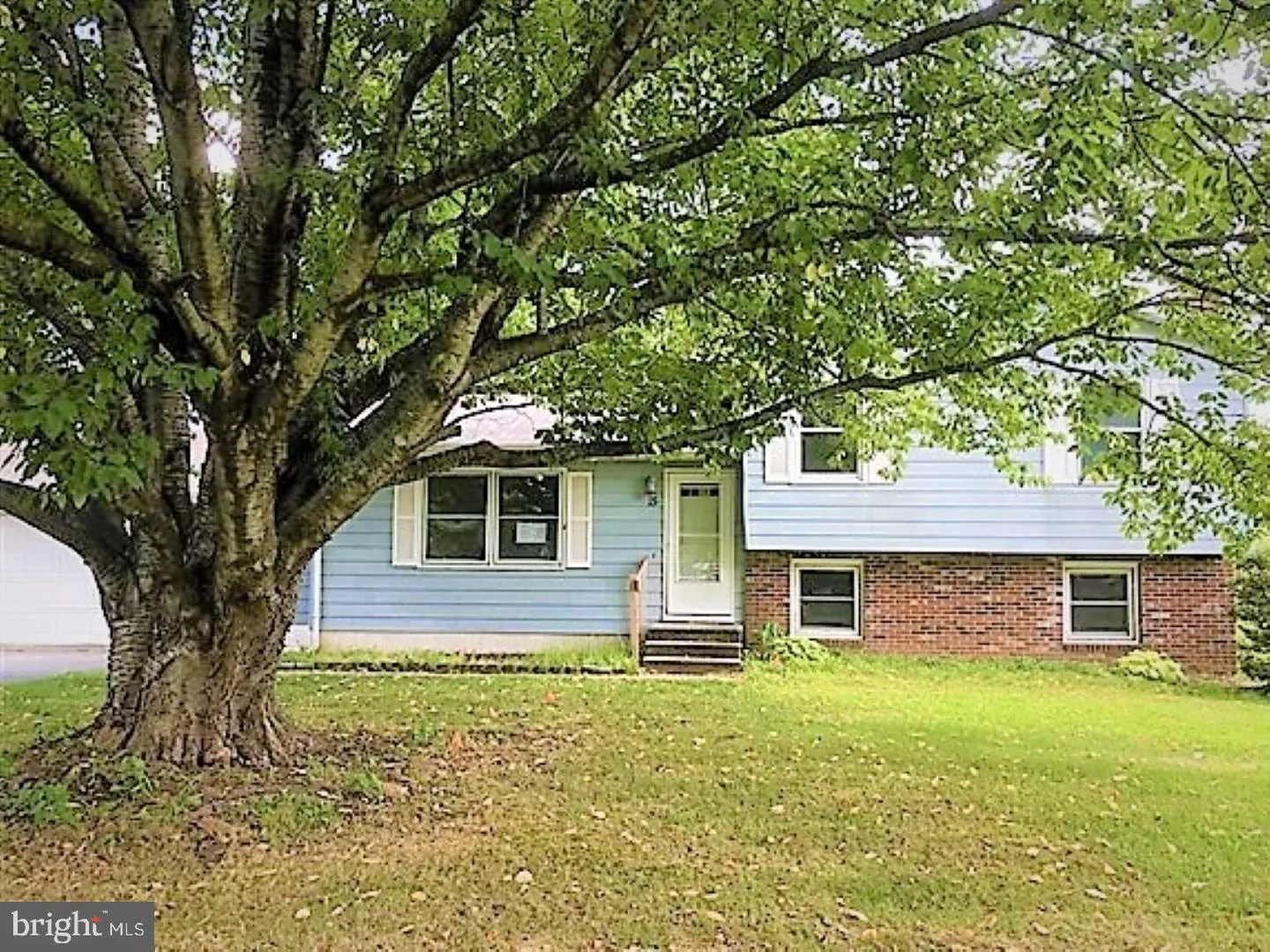15 W Inner Circle, Dover, DE 19904